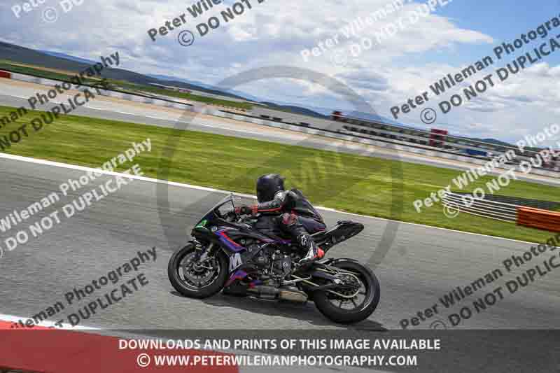 cadwell no limits trackday;cadwell park;cadwell park photographs;cadwell trackday photographs;enduro digital images;event digital images;eventdigitalimages;navarra;no limits trackdays;peter wileman photography;racing digital images;trackday digital images;trackday photos